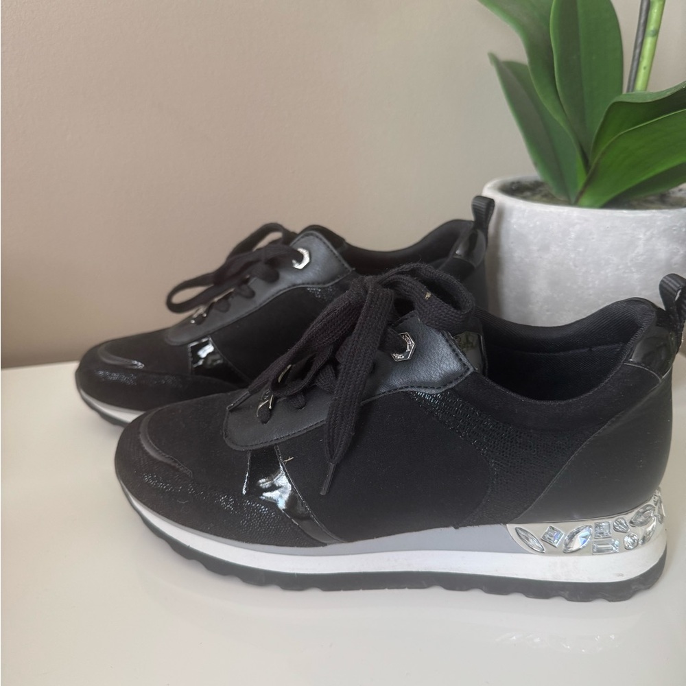 Carbela Stylish Black Women's Sneakers, size 38